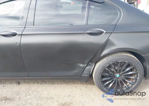 2012 BMW 750I xDrive из США, поврежденный, VIN WBAKC6C51CDX99601